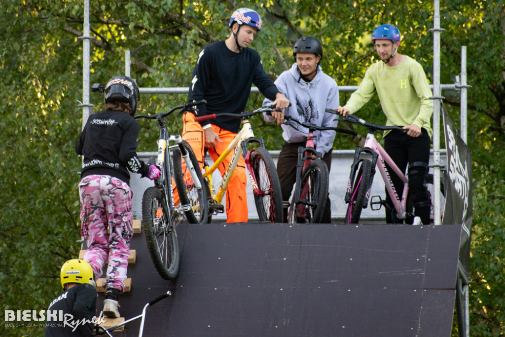 Happy Bike Beskidy - pokazy SOUND OF GRAVITY