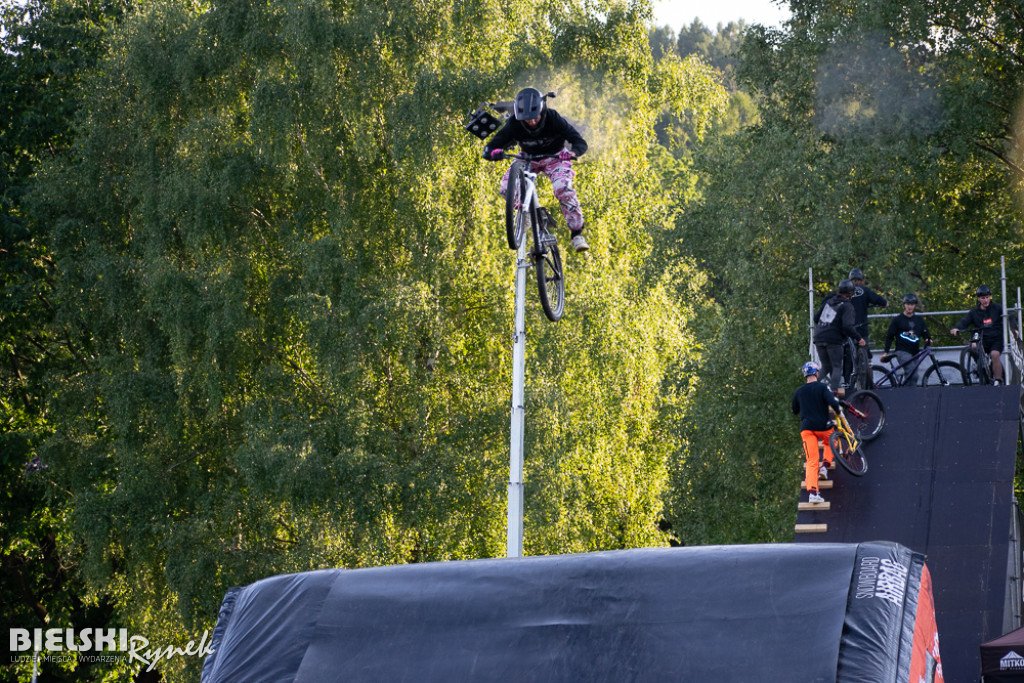 Happy Bike Beskidy - pokazy SOUND OF GRAVITY