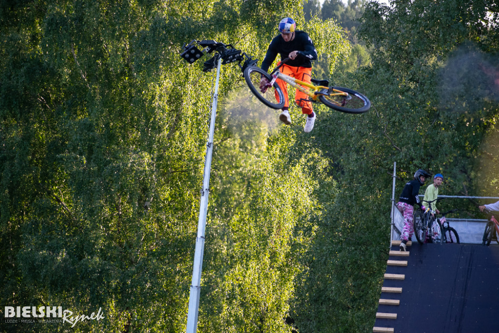 Happy Bike Beskidy - pokazy SOUND OF GRAVITY