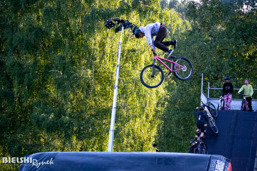 Happy Bike Beskidy - pokazy SOUND OF GRAVITY
