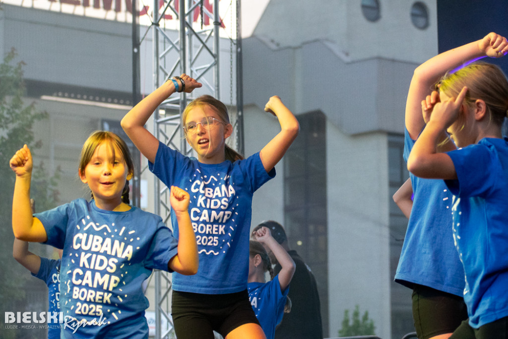 Cubana Dance Show na Placu Wojska Polskiego — taniec i energia miasta