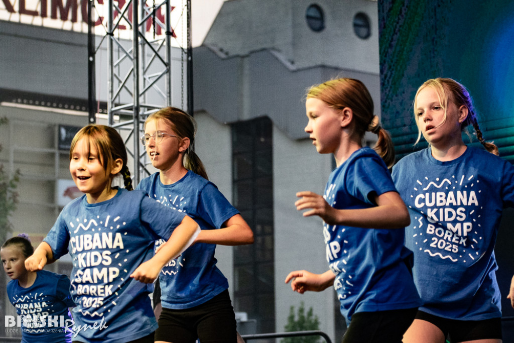 Cubana Dance Show na Placu Wojska Polskiego — taniec i energia miasta