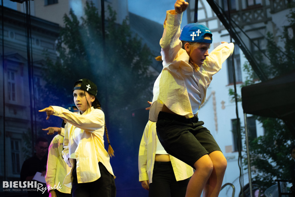 Cubana Dance Show na Placu Wojska Polskiego — taniec i energia miasta