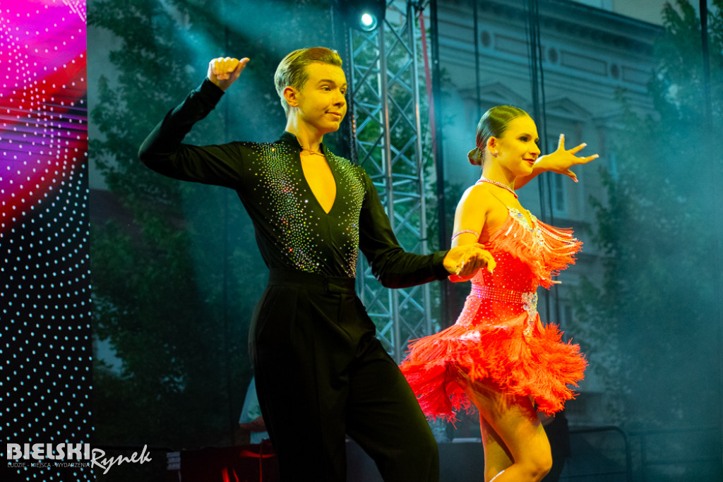 Cubana Dance Show na Placu Wojska Polskiego — taniec i energia miasta
