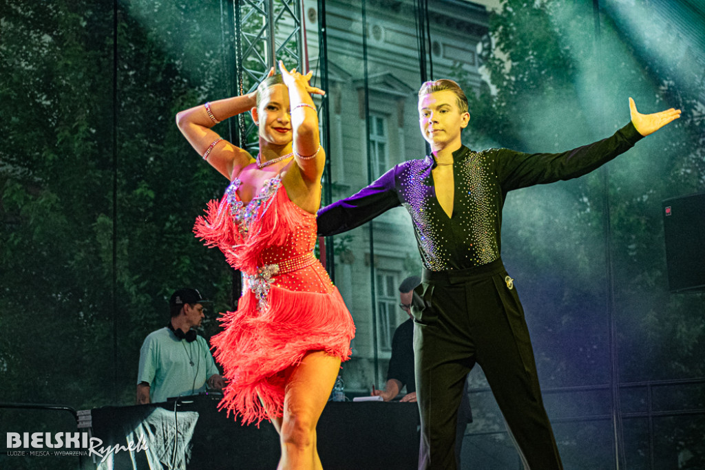 Cubana Dance Show na Placu Wojska Polskiego — taniec i energia miasta