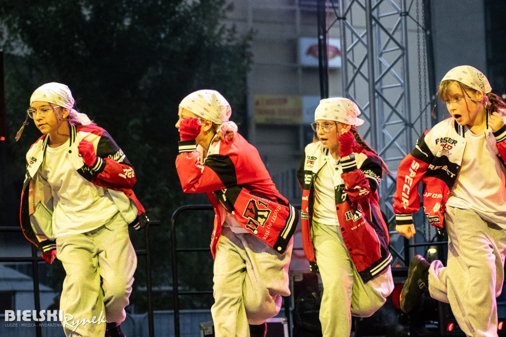 Cubana Dance Show na Placu Wojska Polskiego — taniec i energia miasta