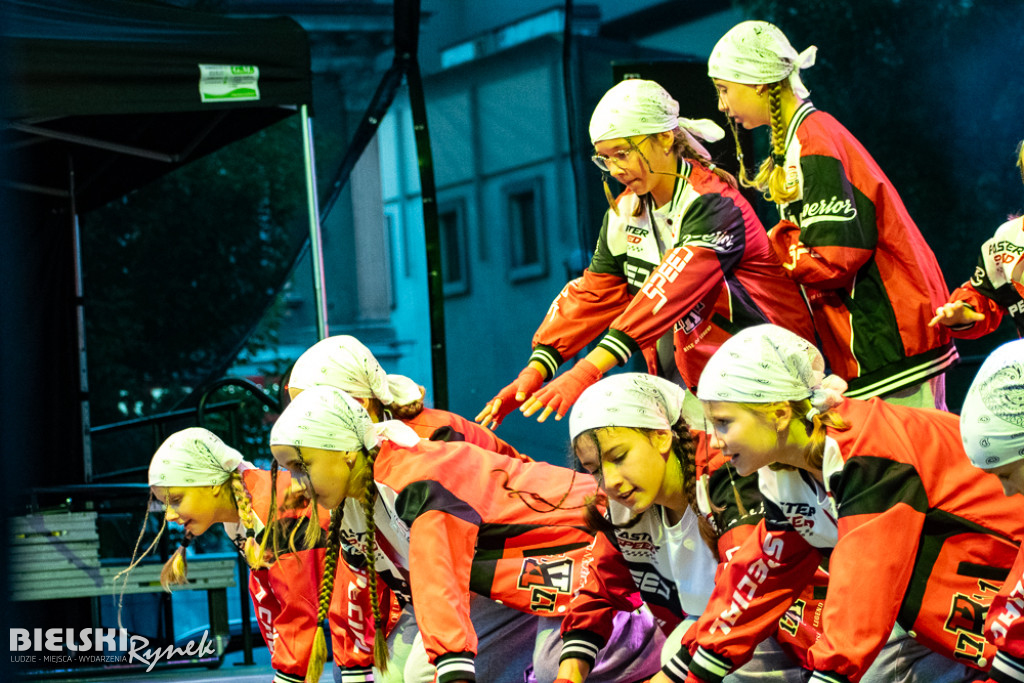Cubana Dance Show na Placu Wojska Polskiego — taniec i energia miasta
