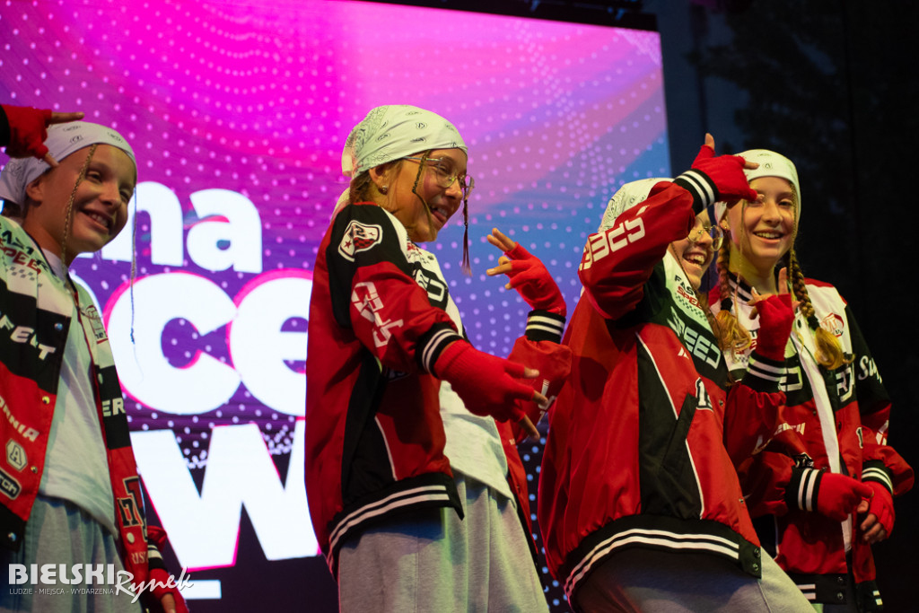Cubana Dance Show na Placu Wojska Polskiego — taniec i energia miasta
