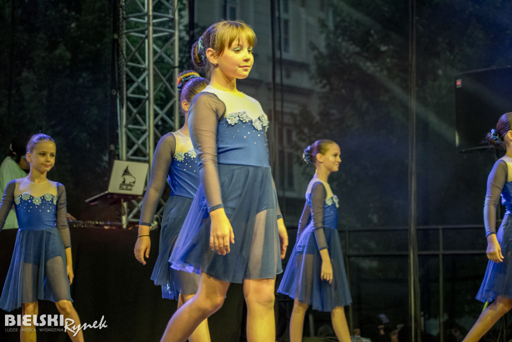 Cubana Dance Show na Placu Wojska Polskiego — taniec i energia miasta