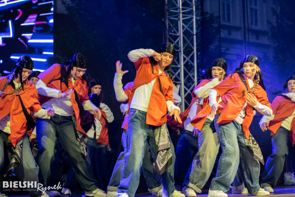 Cubana Dance Show na Placu Wojska Polskiego — taniec i energia miasta