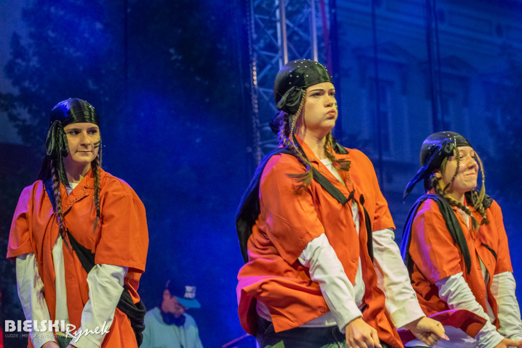 Cubana Dance Show na Placu Wojska Polskiego — taniec i energia miasta