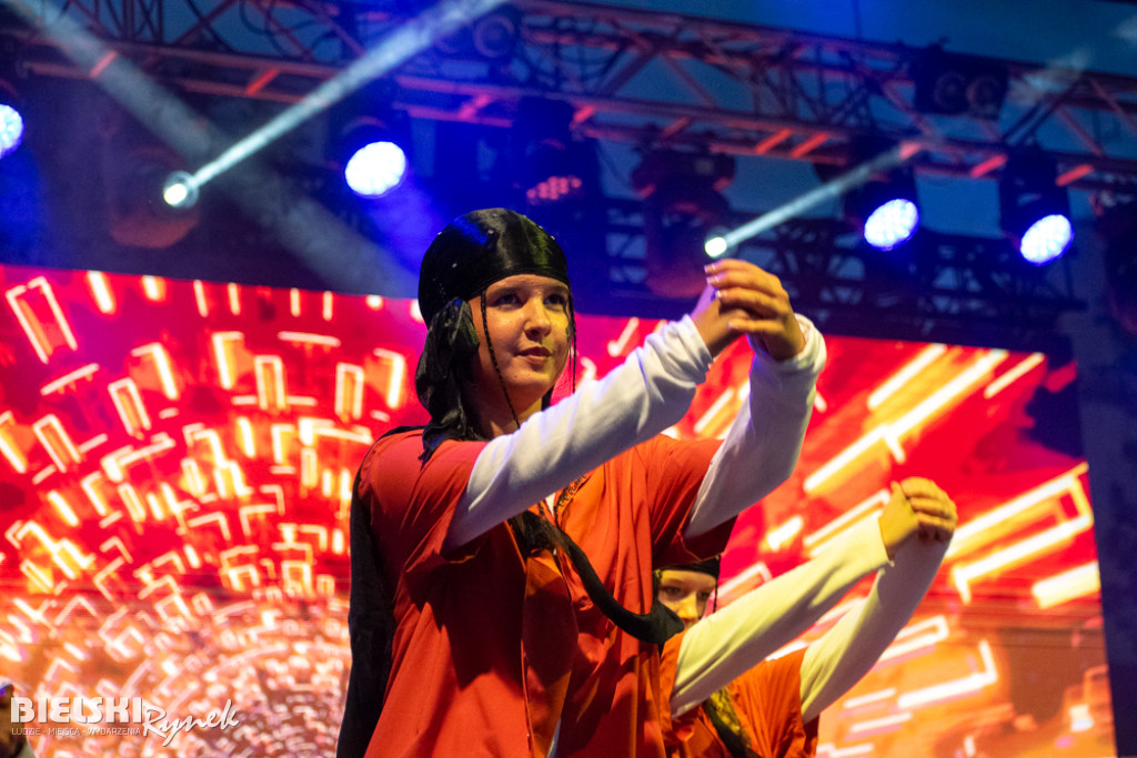 Cubana Dance Show na Placu Wojska Polskiego — taniec i energia miasta