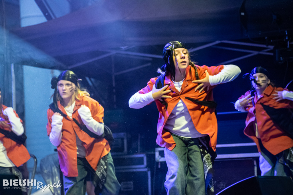 Cubana Dance Show na Placu Wojska Polskiego — taniec i energia miasta