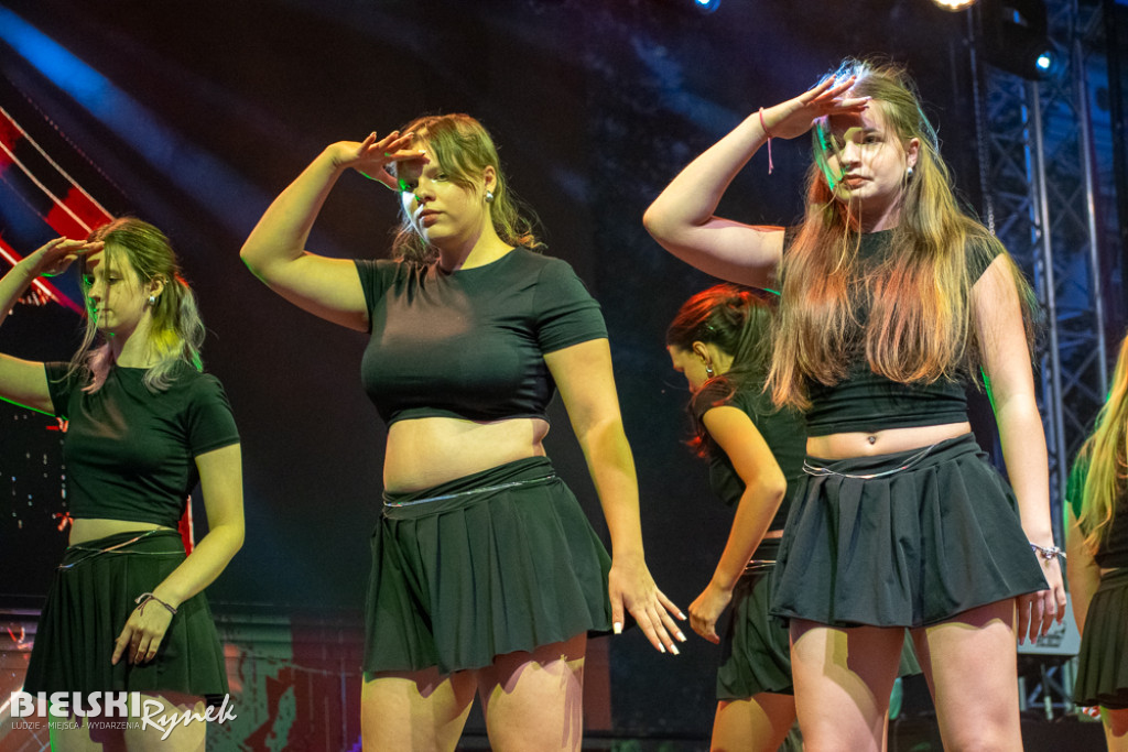 Cubana Dance Show na Placu Wojska Polskiego — taniec i energia miasta