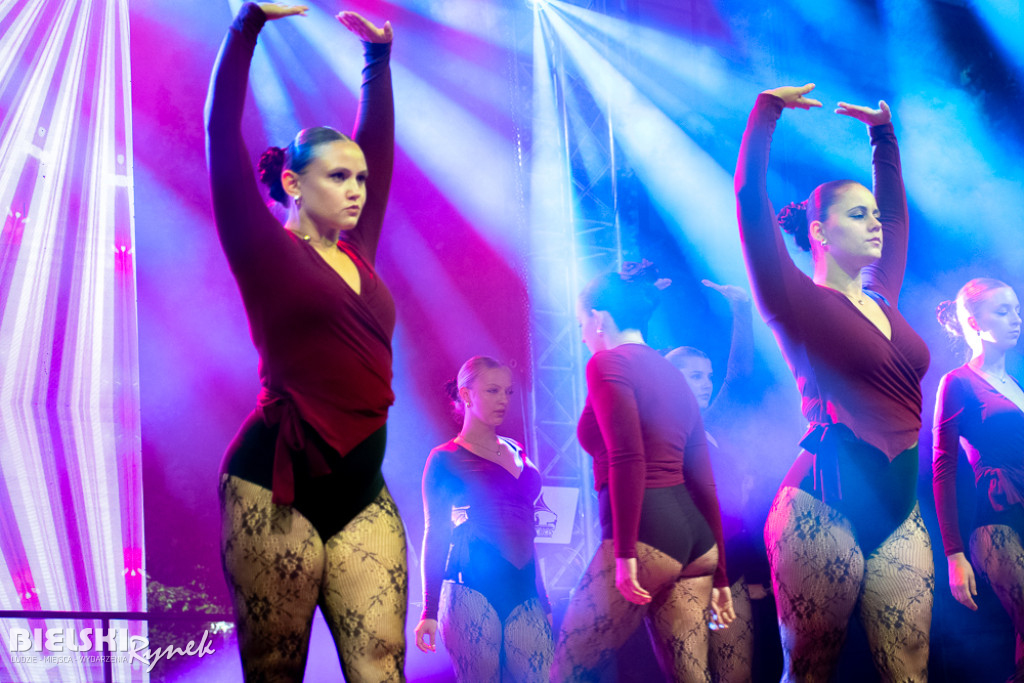 Cubana Dance Show na Placu Wojska Polskiego — taniec i energia miasta