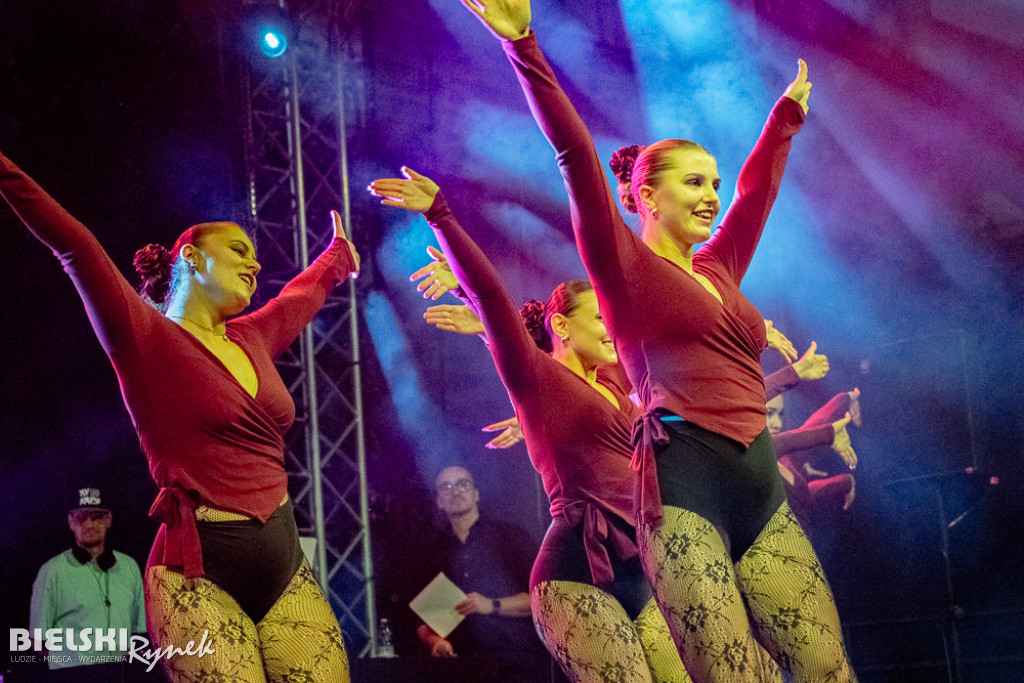 Cubana Dance Show na Placu Wojska Polskiego — taniec i energia miasta