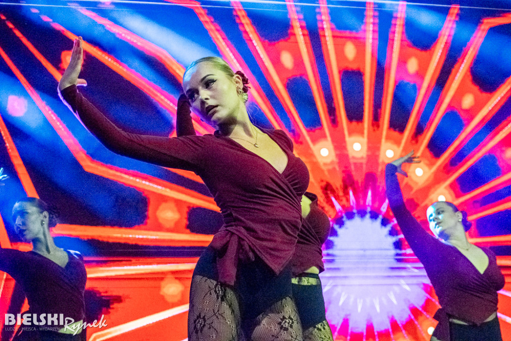 Cubana Dance Show na Placu Wojska Polskiego — taniec i energia miasta