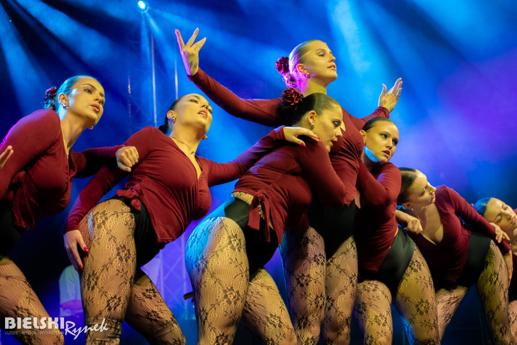 Cubana Dance Show na Placu Wojska Polskiego — taniec i energia miasta