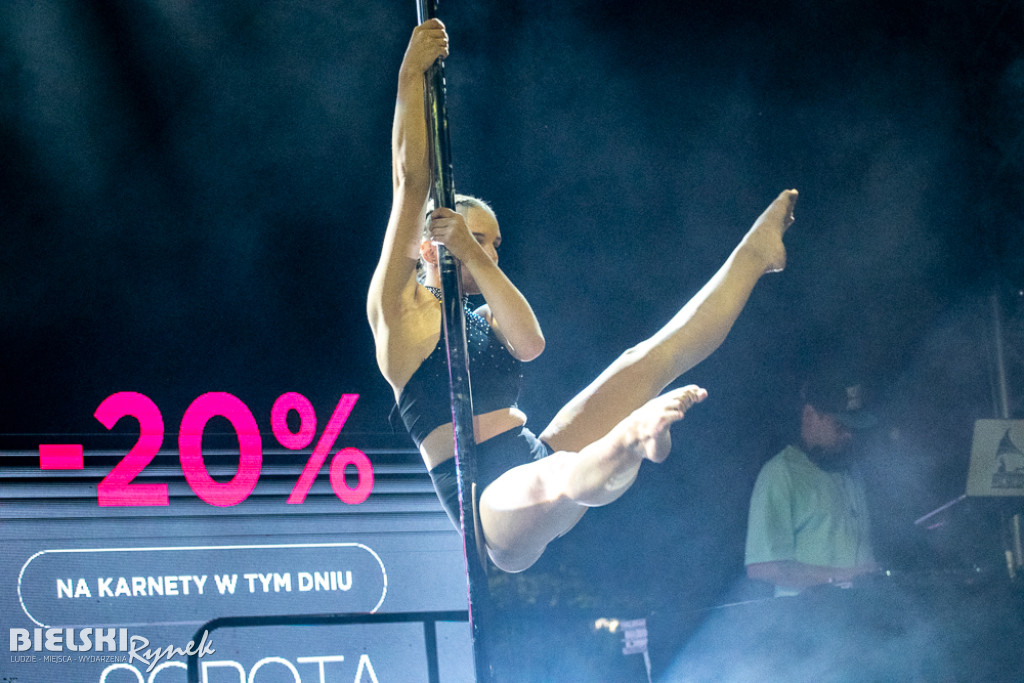 Cubana Dance Show na Placu Wojska Polskiego — taniec i energia miasta