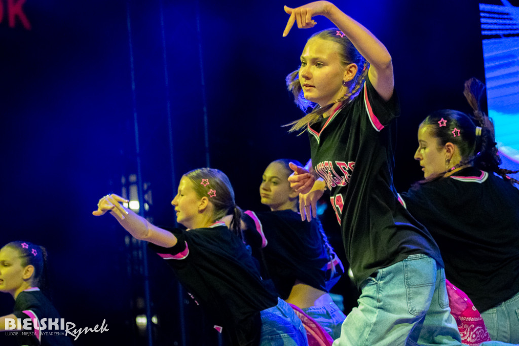 Cubana Dance Show na Placu Wojska Polskiego — taniec i energia miasta