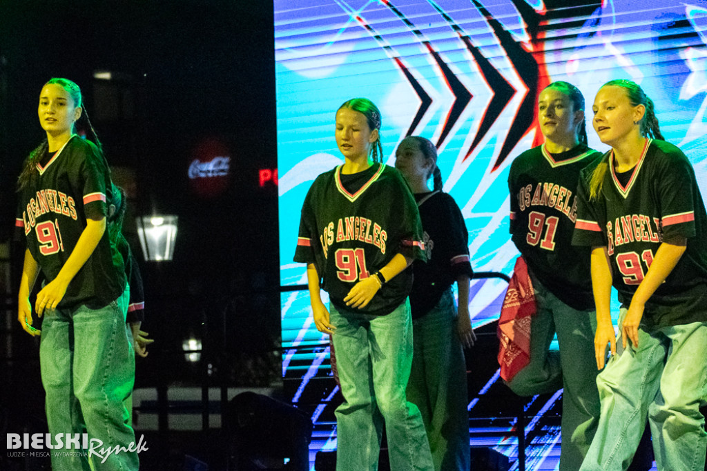 Cubana Dance Show na Placu Wojska Polskiego — taniec i energia miasta