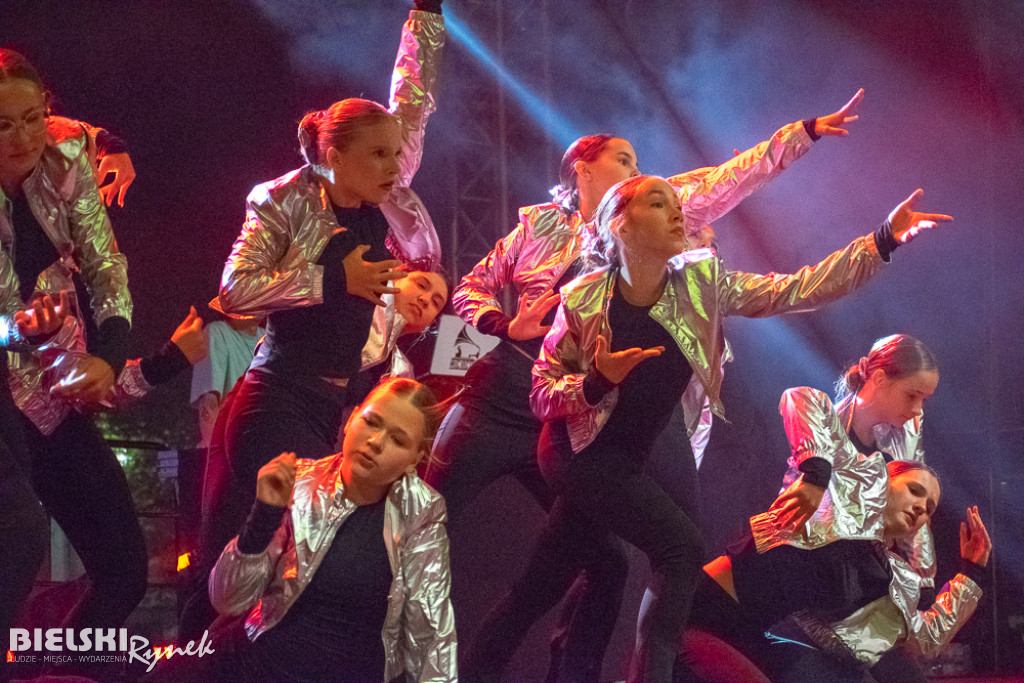 Cubana Dance Show na Placu Wojska Polskiego — taniec i energia miasta