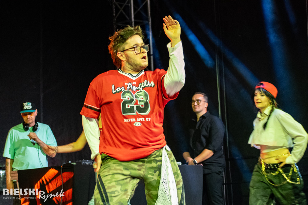 Cubana Dance Show na Placu Wojska Polskiego — taniec i energia miasta