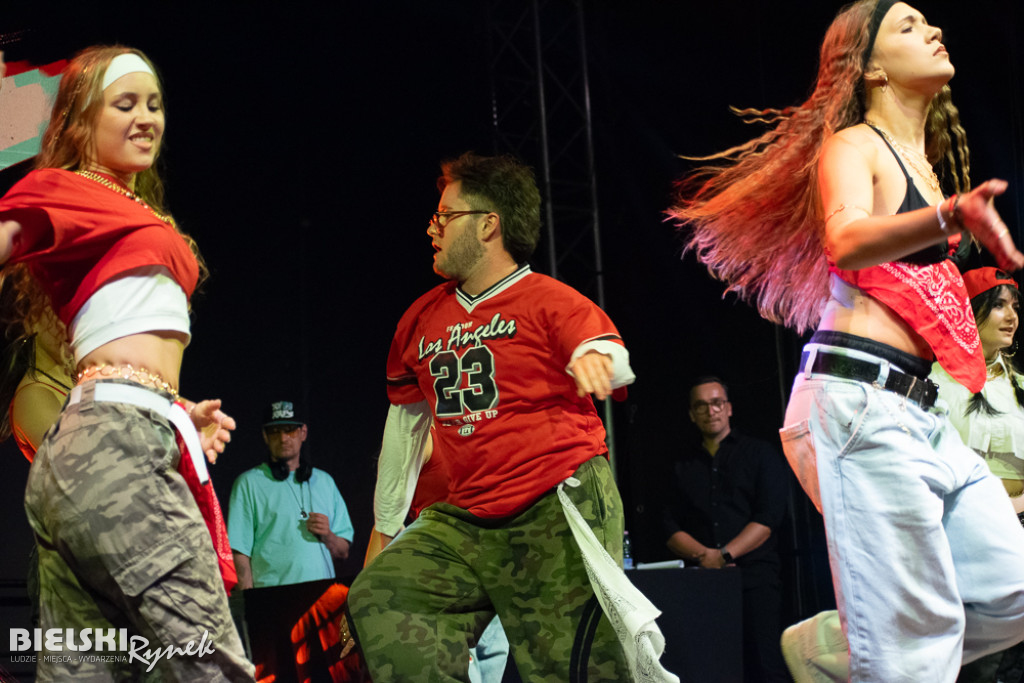 Cubana Dance Show na Placu Wojska Polskiego — taniec i energia miasta