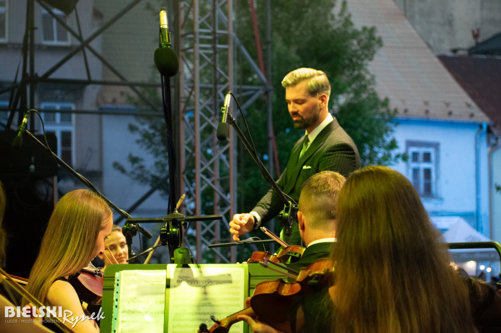 Walce Straussa w \