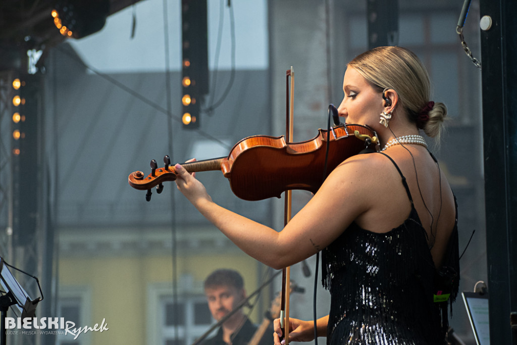 Rodzinny piknik SpLATA i koncert grupy 2B Voice