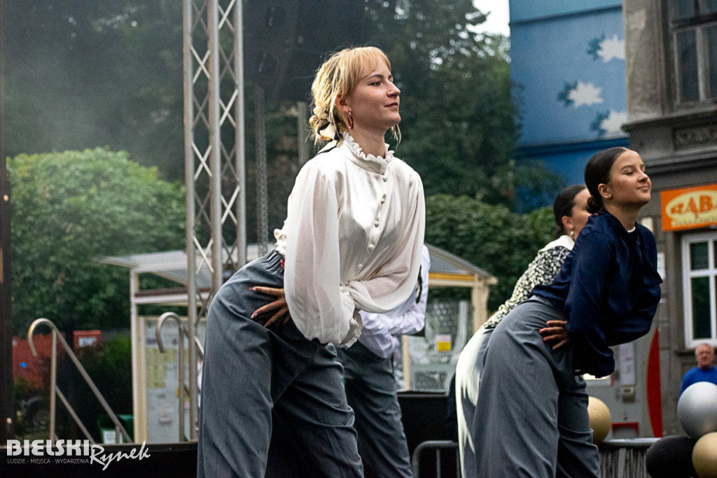Rodzinny piknik SpLATA i koncert grupy 2B Voice