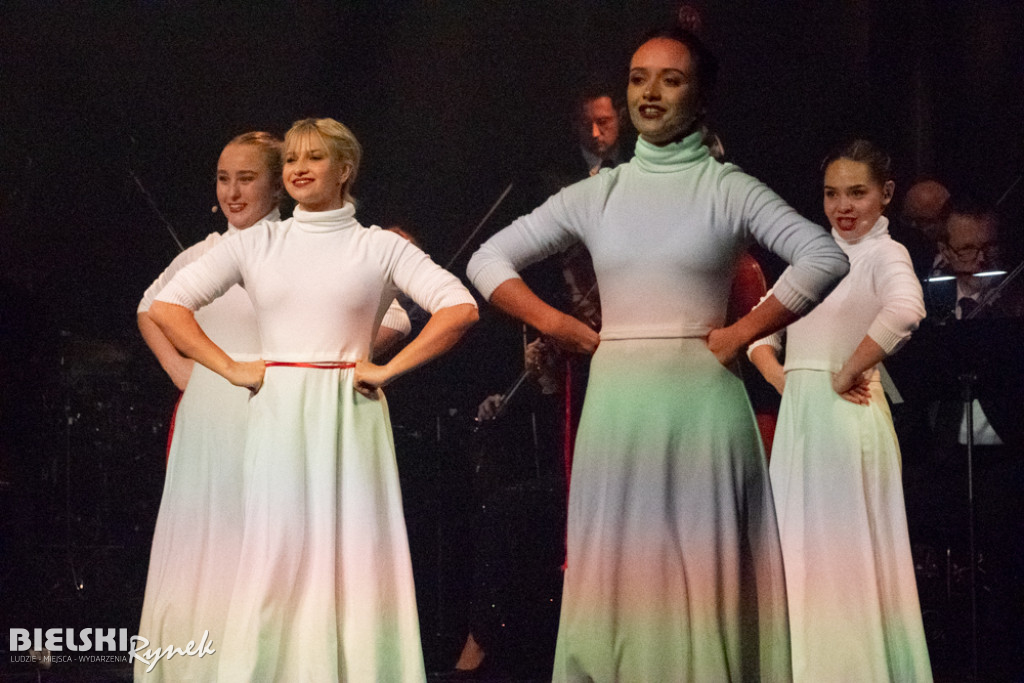 PIEŚNI KRONIKARZA - widowisko muzyczne