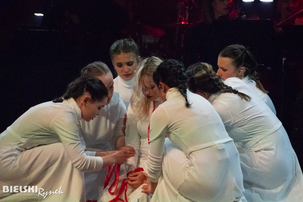 PIEŚNI KRONIKARZA - widowisko muzyczne