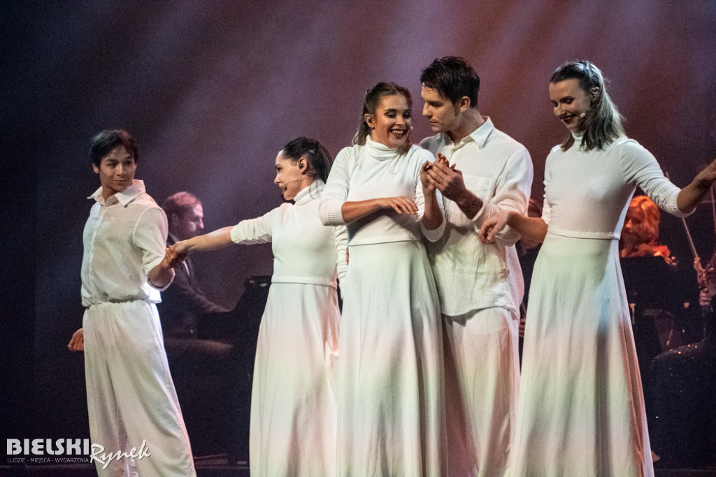 PIEŚNI KRONIKARZA - widowisko muzyczne