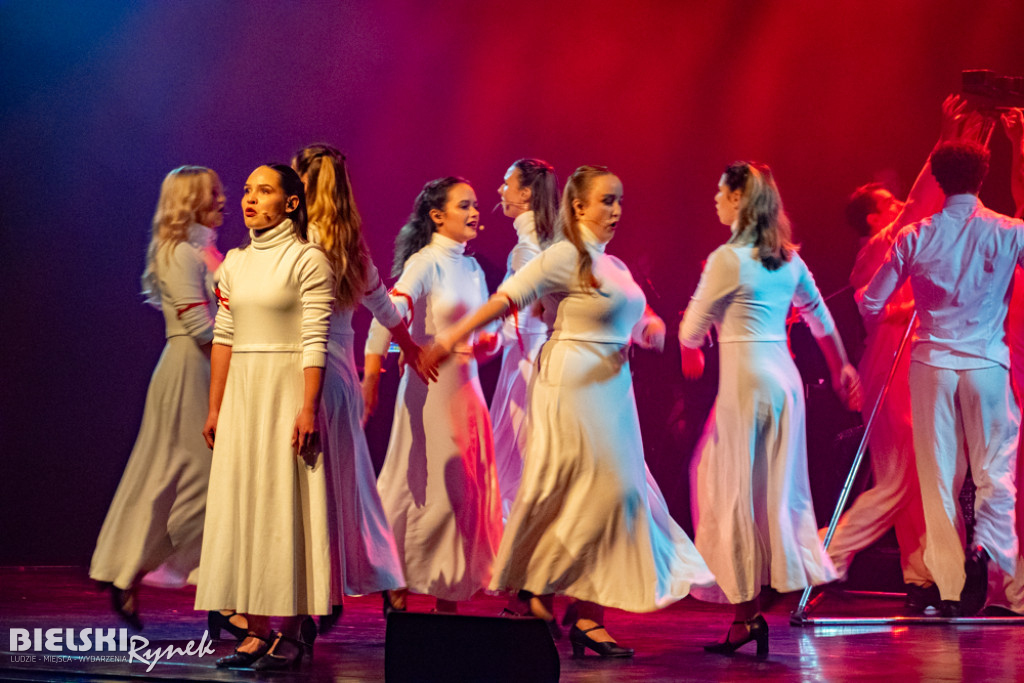 PIEŚNI KRONIKARZA - widowisko muzyczne