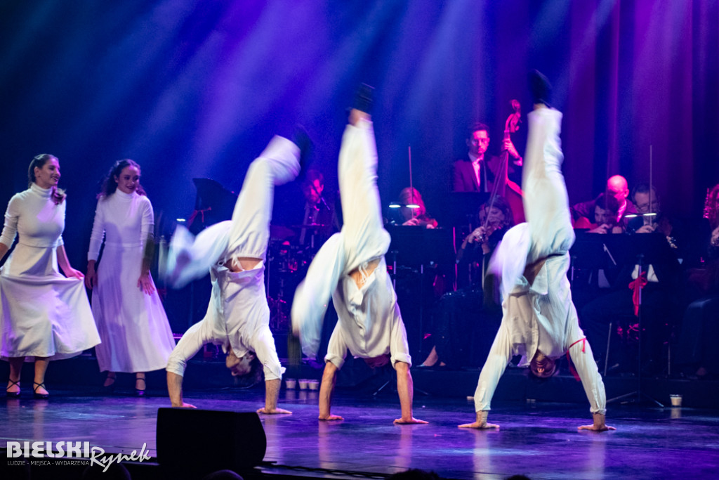 PIEŚNI KRONIKARZA - widowisko muzyczne