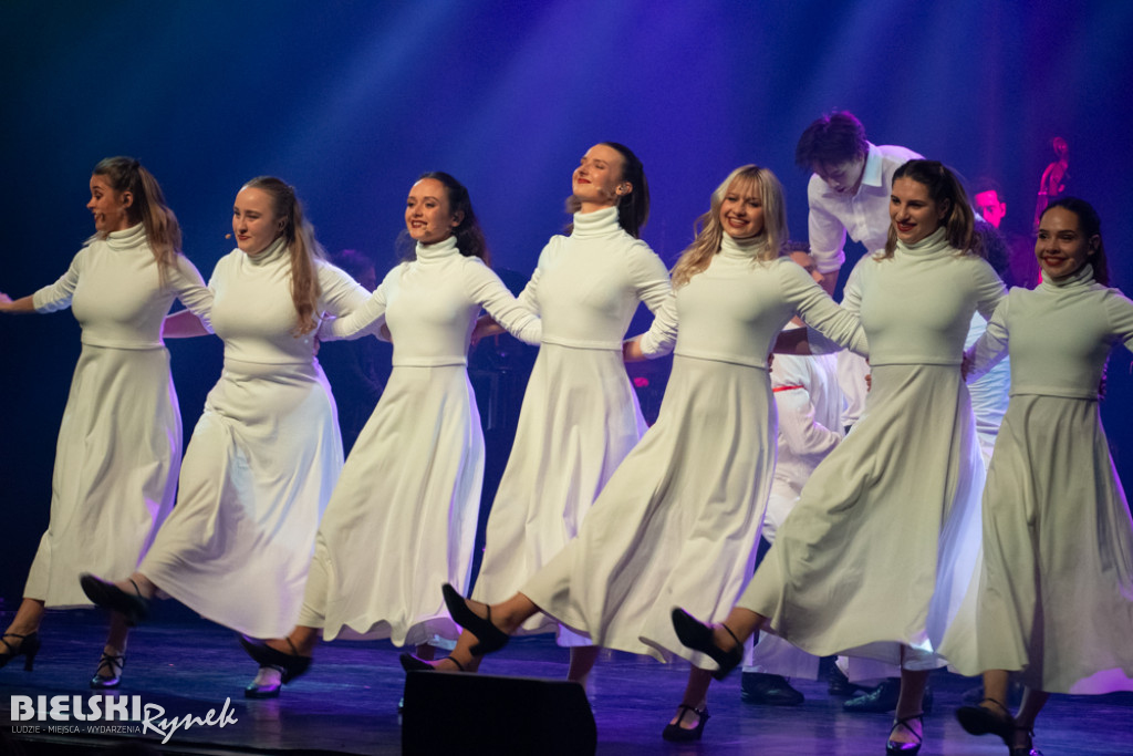 PIEŚNI KRONIKARZA - widowisko muzyczne