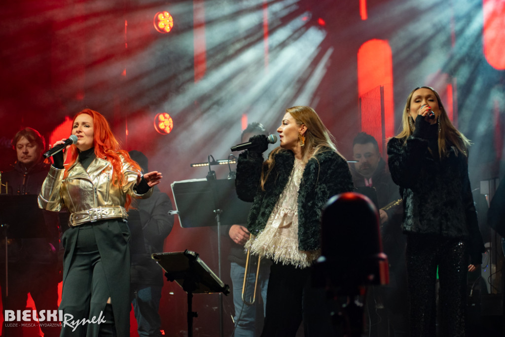 Sylwester w Bielsku-Białej. Nowy Rok powitany na placu Wojska Polskiego