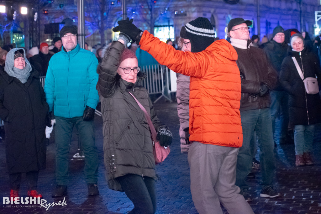 Sylwester w Bielsku-Białej. Nowy Rok powitany na placu Wojska Polskiego