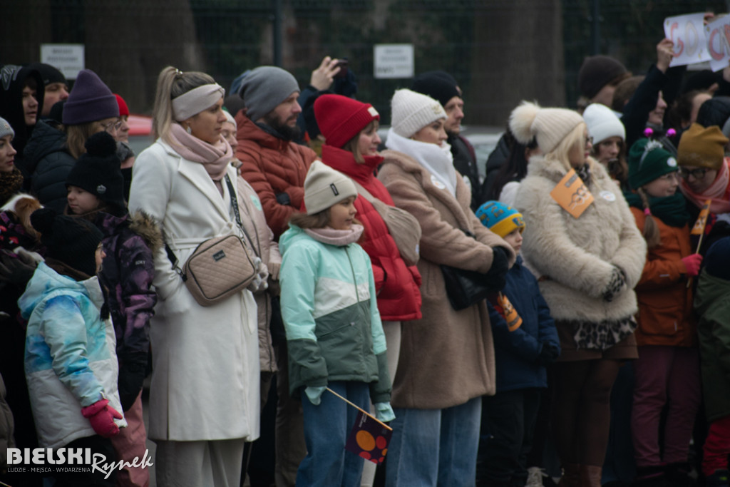 Polonez na placu Wojska Polskiego I barwne korowody