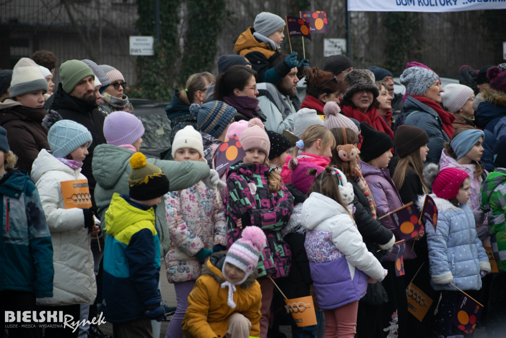 Polonez na placu Wojska Polskiego I barwne korowody