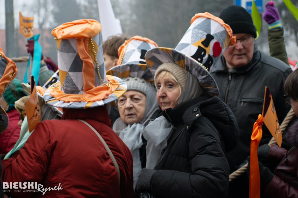 Polonez na placu Wojska Polskiego I barwne korowody
