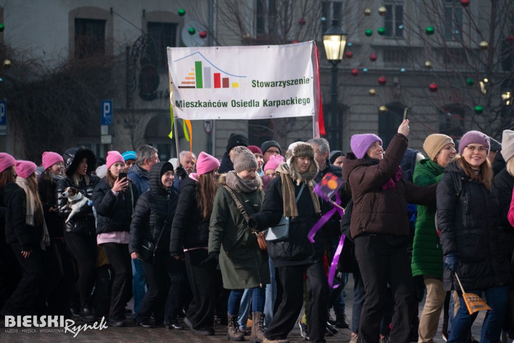 Polonez na placu Wojska Polskiego I barwne korowody