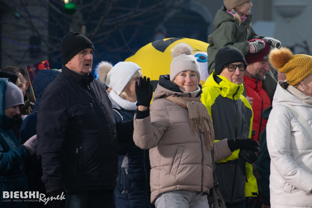 Polonez na placu Wojska Polskiego I barwne korowody