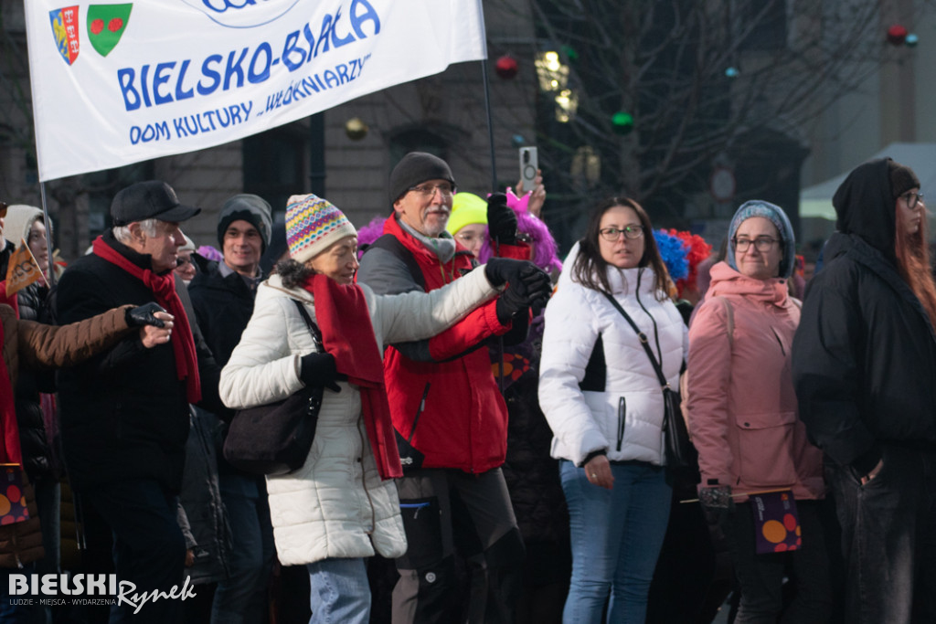Polonez na placu Wojska Polskiego I barwne korowody