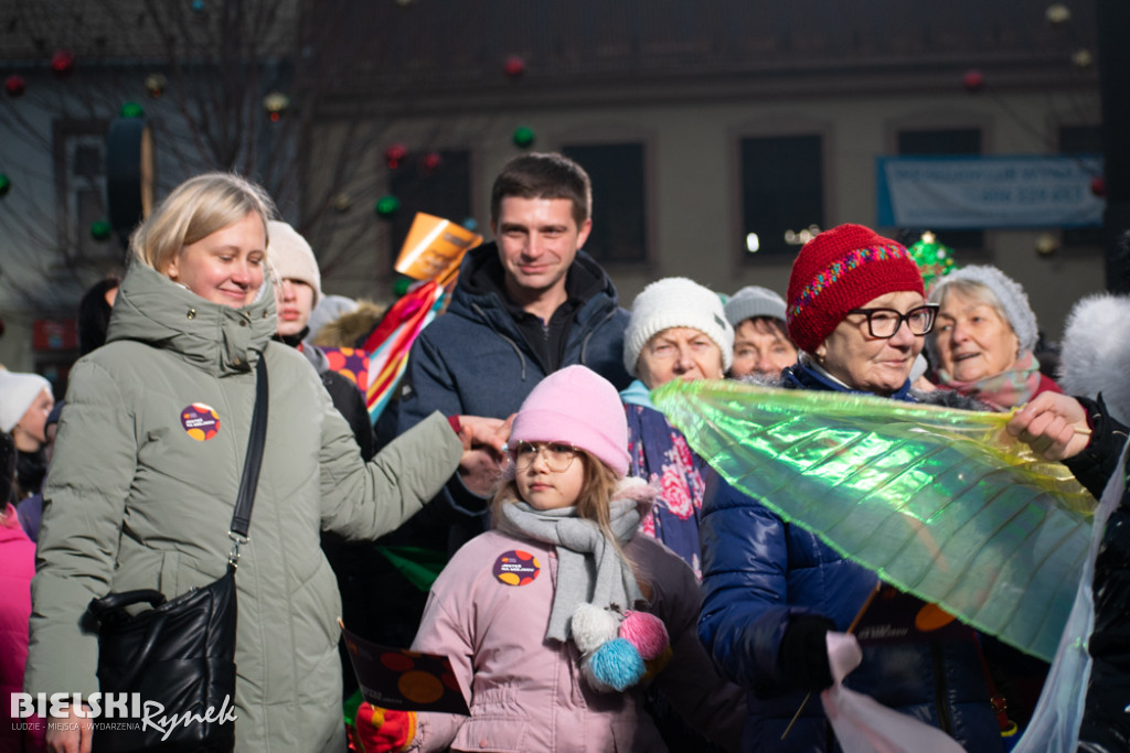 Polonez na placu Wojska Polskiego I barwne korowody