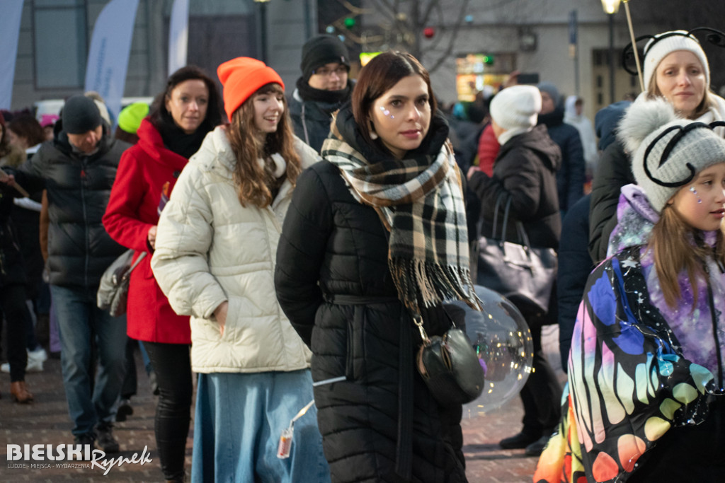 Polonez na placu Wojska Polskiego I barwne korowody