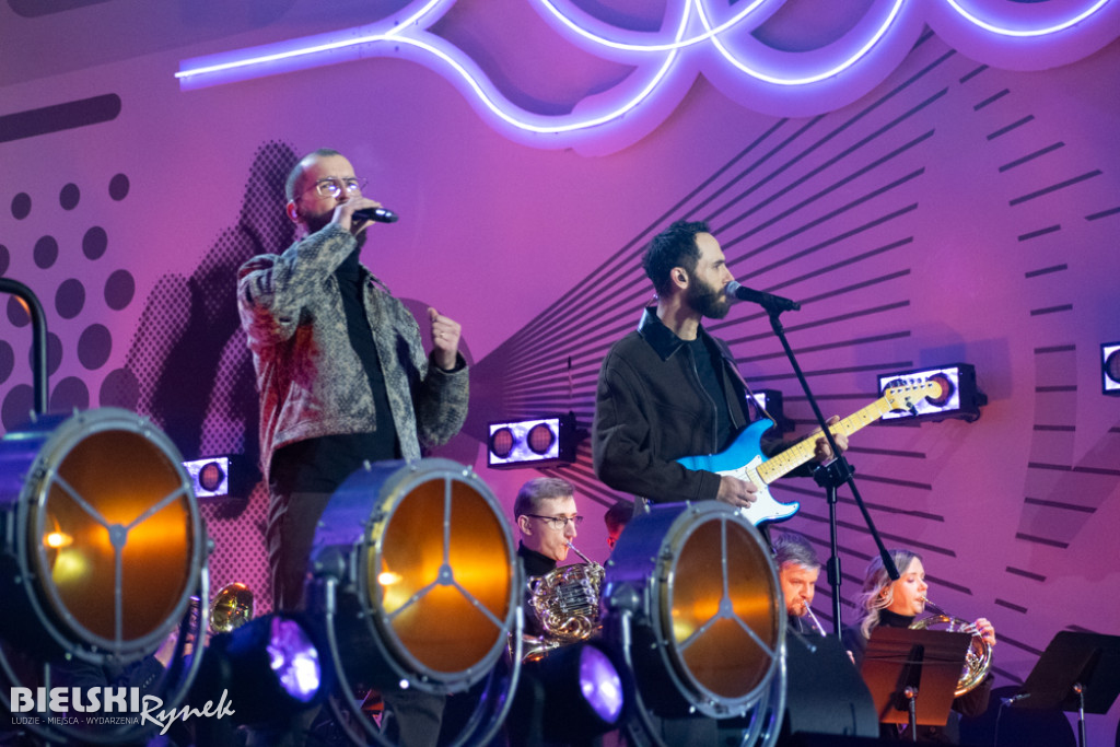 EVVIVA L\'ARTE - NIECH ŻYJE SZTUKA - koncert pod Ratuszem