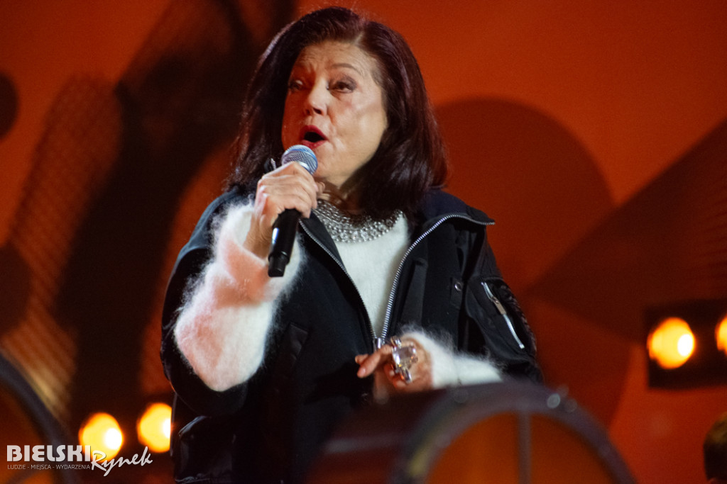 EVVIVA L\'ARTE - NIECH ŻYJE SZTUKA - koncert pod Ratuszem