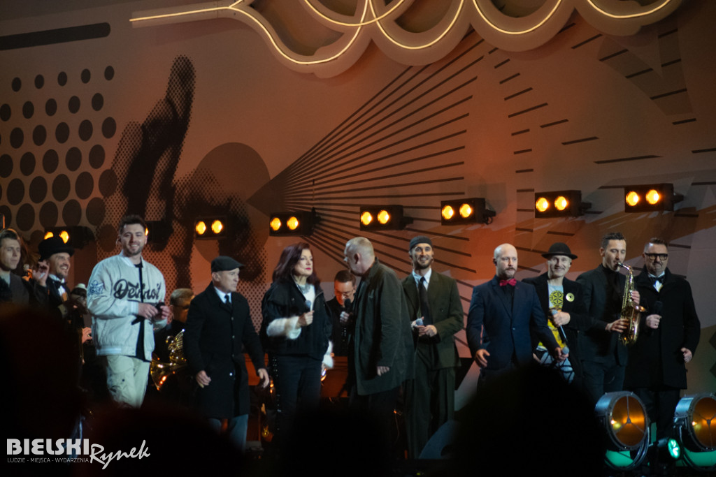 EVVIVA L\'ARTE - NIECH ŻYJE SZTUKA - koncert pod Ratuszem